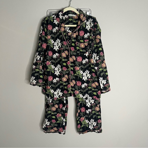 Mahogany VALERIE Pyjama Set Multicolor Floral Two Piece Top Bottom Set Size L - Picture 10 of 10